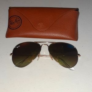 Rayban gold aviators